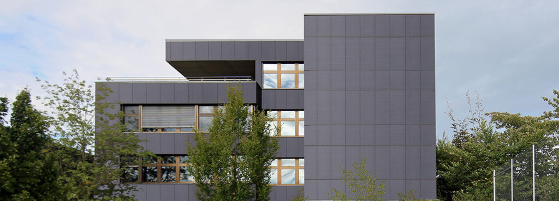 Abb 30 Visualisierung Geb Nudeansicht S Adwest mit PV Modulen